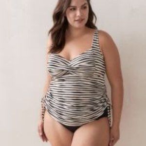 Pinup Glam! Underwire Tankini Top With Twisted Front in 5X